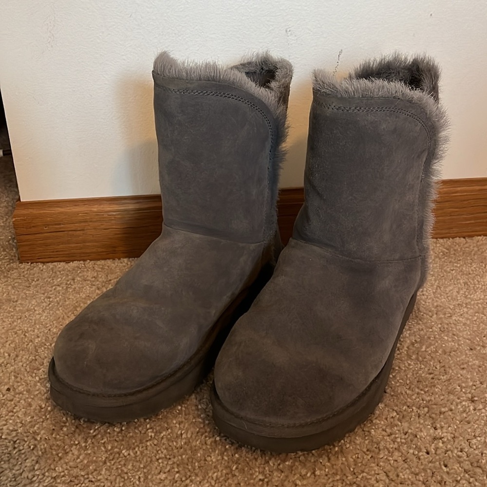 Ugg short boots LIKE NEW